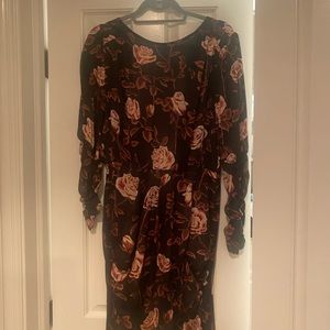NWT - Zara -Short floral dress with long sleeves